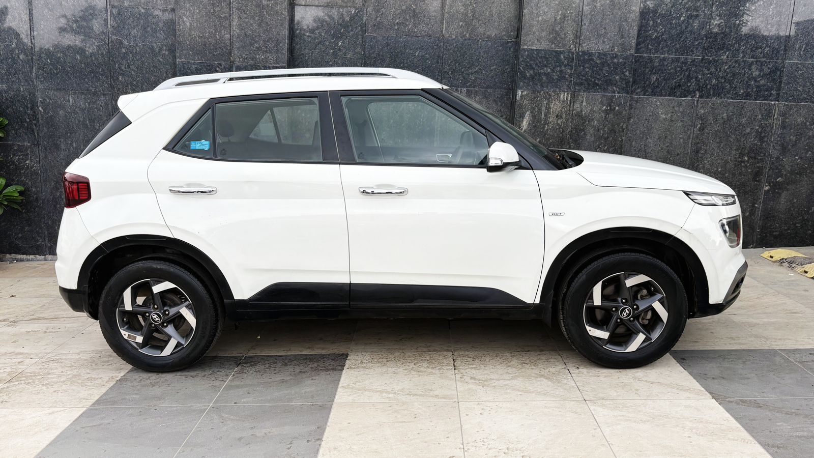 HYUNDAI VENUE - SX Opt  DCT AUTOMATIC + SUNROOF - 2021