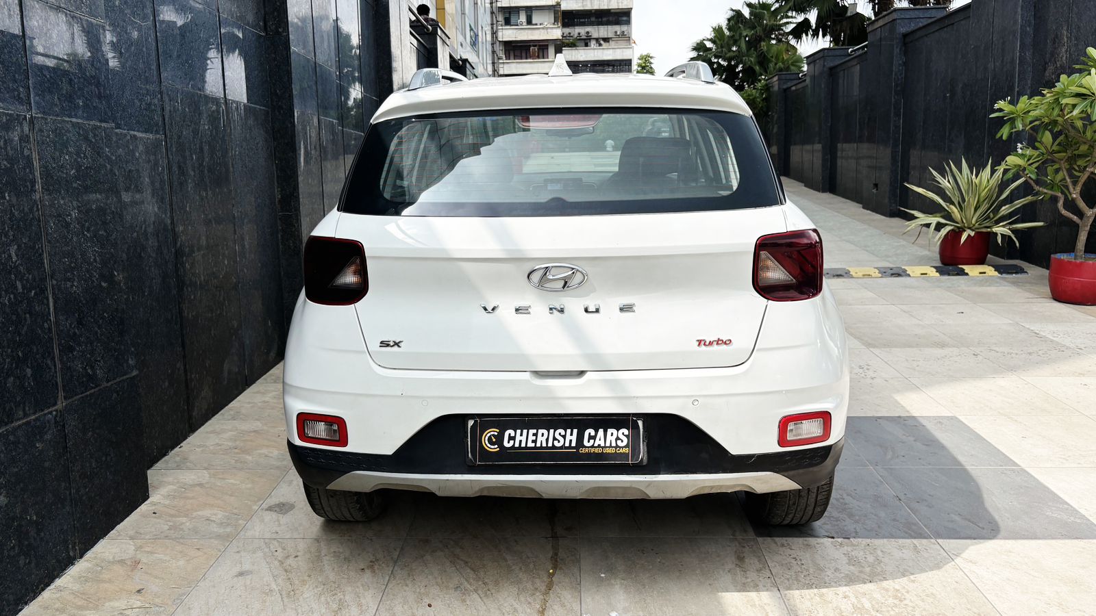 HYUNDAI VENUE - SX Opt  DCT AUTOMATIC + SUNROOF - 2021