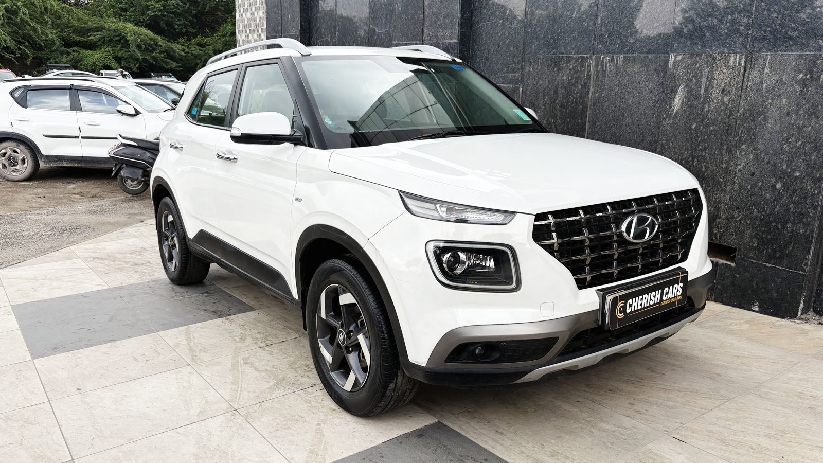 HYUNDAI VENUE - SX Opt  DCT AUTOMATIC + SUNROOF - 2021