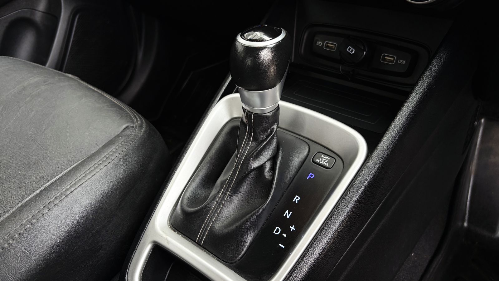 HYUNDAI VENUE - SX Opt  DCT AUTOMATIC + SUNROOF - 2021