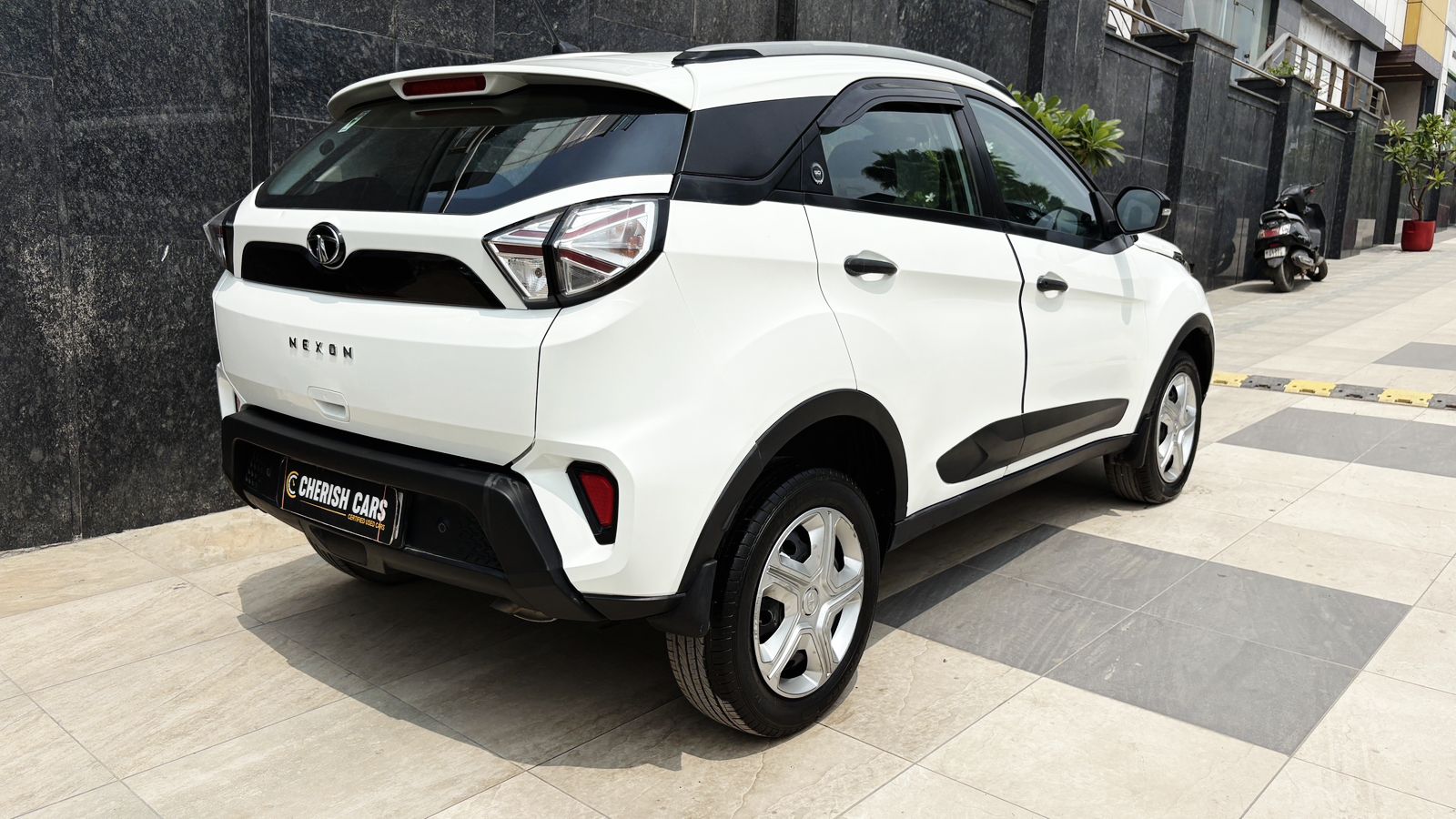 TATA NEXON - XMA S - AUTOMATIC SUNROOF - 2023