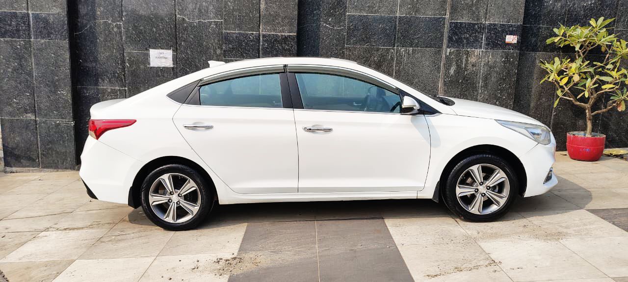 HYUNDAI VERNA - SX PLUS - SUNROOF AUTOMATIC - 2018