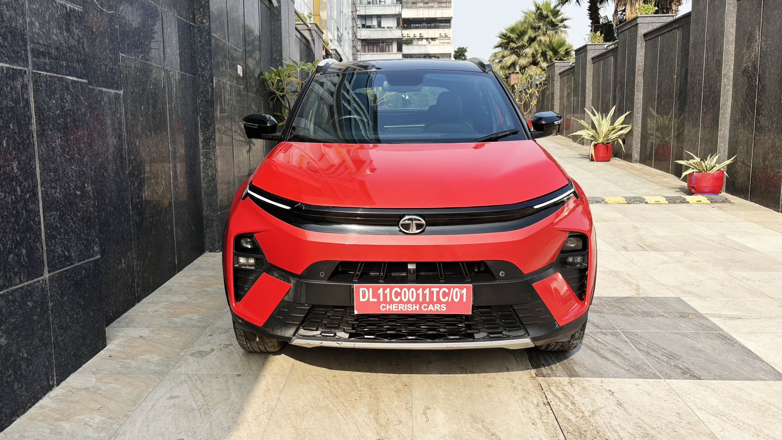 TATA NEXON - FEARLESS PLUS S DCA DUAL TONE - AUTOMATIC SUNROOF - UNREGISTERED