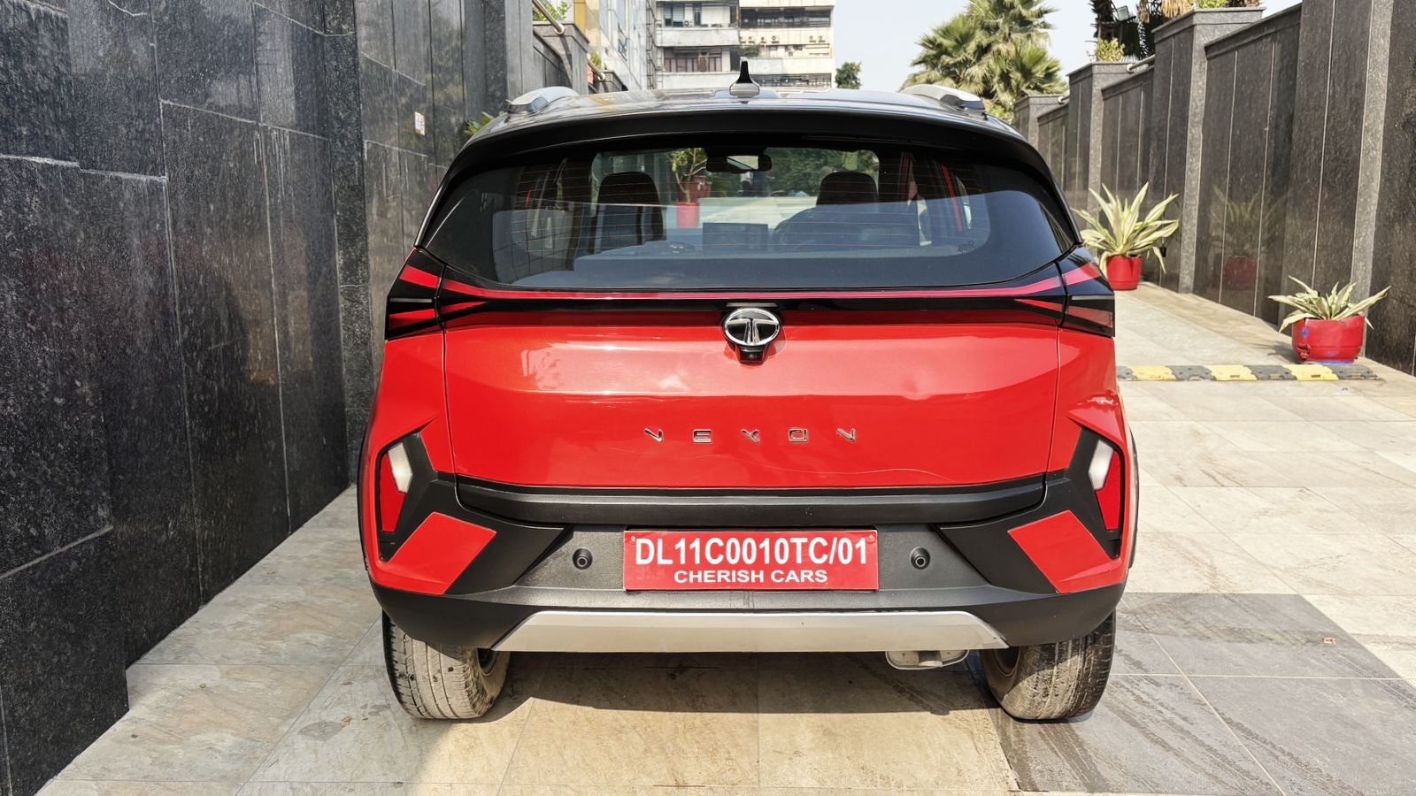 TATA NEXON - FEARLESS PLUS S DCA DUAL TONE - AUTOMATIC SUNROOF - UNREGISTERED