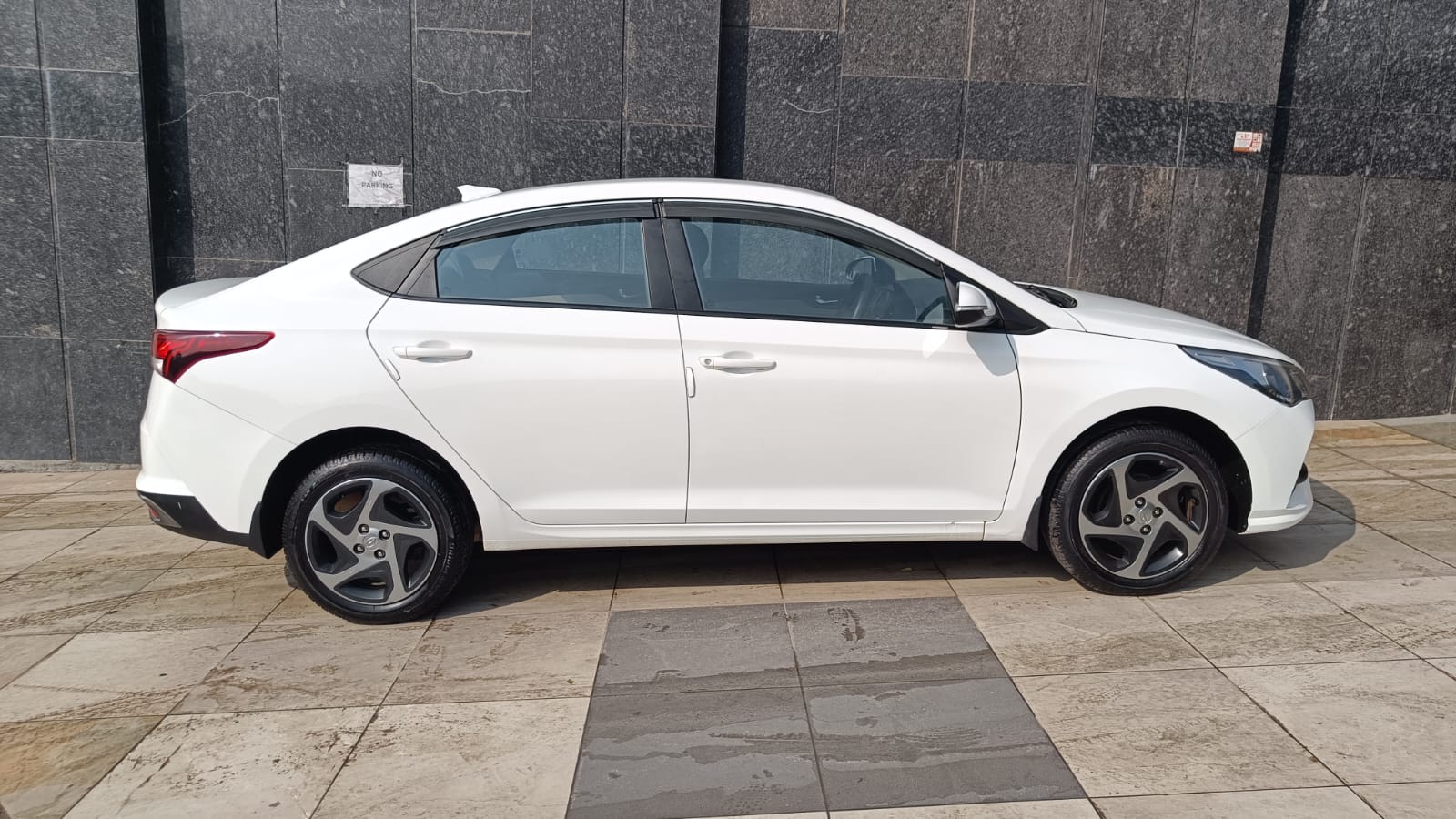 HYUNDAI VERNA - S PLUS MPI - 2022
