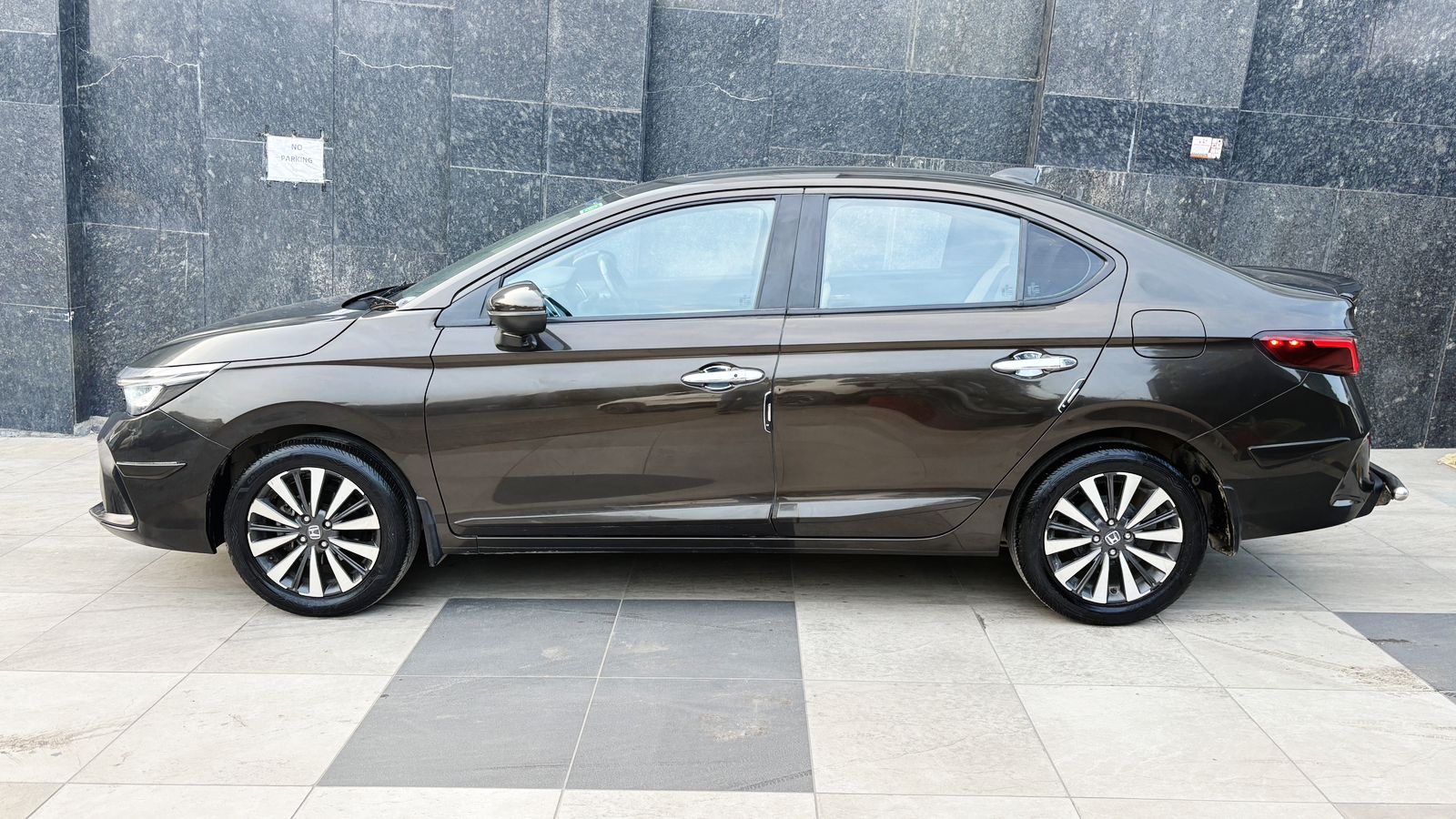 HONDA CITY- ZX CVT AUTOMATIC SUNROOF - 2023