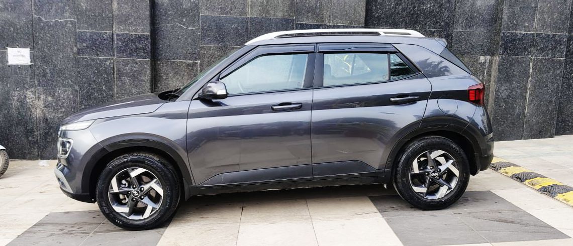 HYUNDAI VENUE - SX TURBO - SUNROOF - 2021