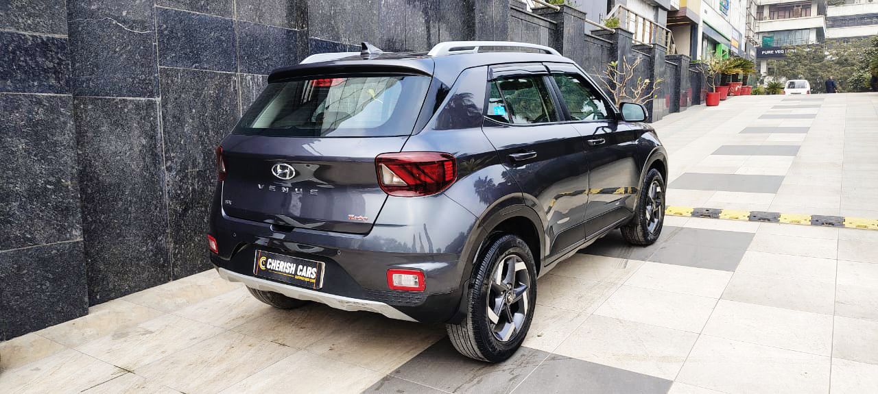 HYUNDAI VENUE - SX TURBO - SUNROOF - 2021