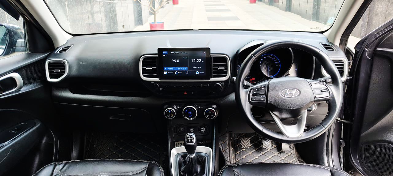 HYUNDAI VENUE - SX TURBO - SUNROOF - 2021