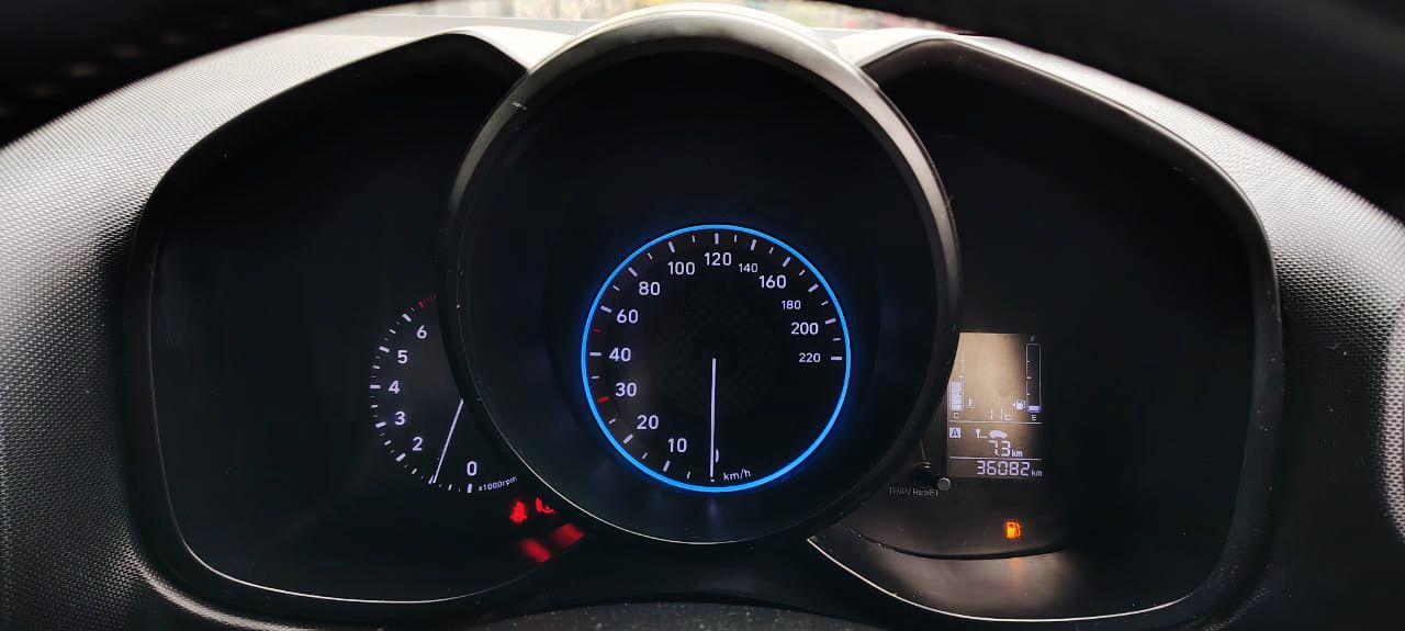 HYUNDAI VENUE - SX TURBO - SUNROOF - 2021