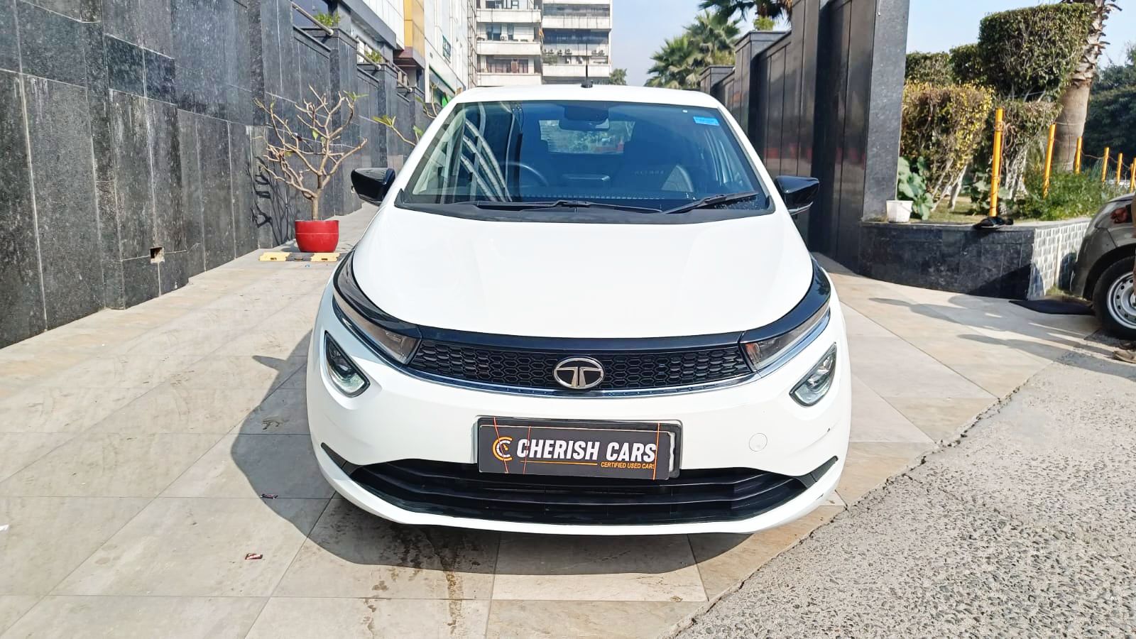 TATA ALTROZ - XZ - 2023