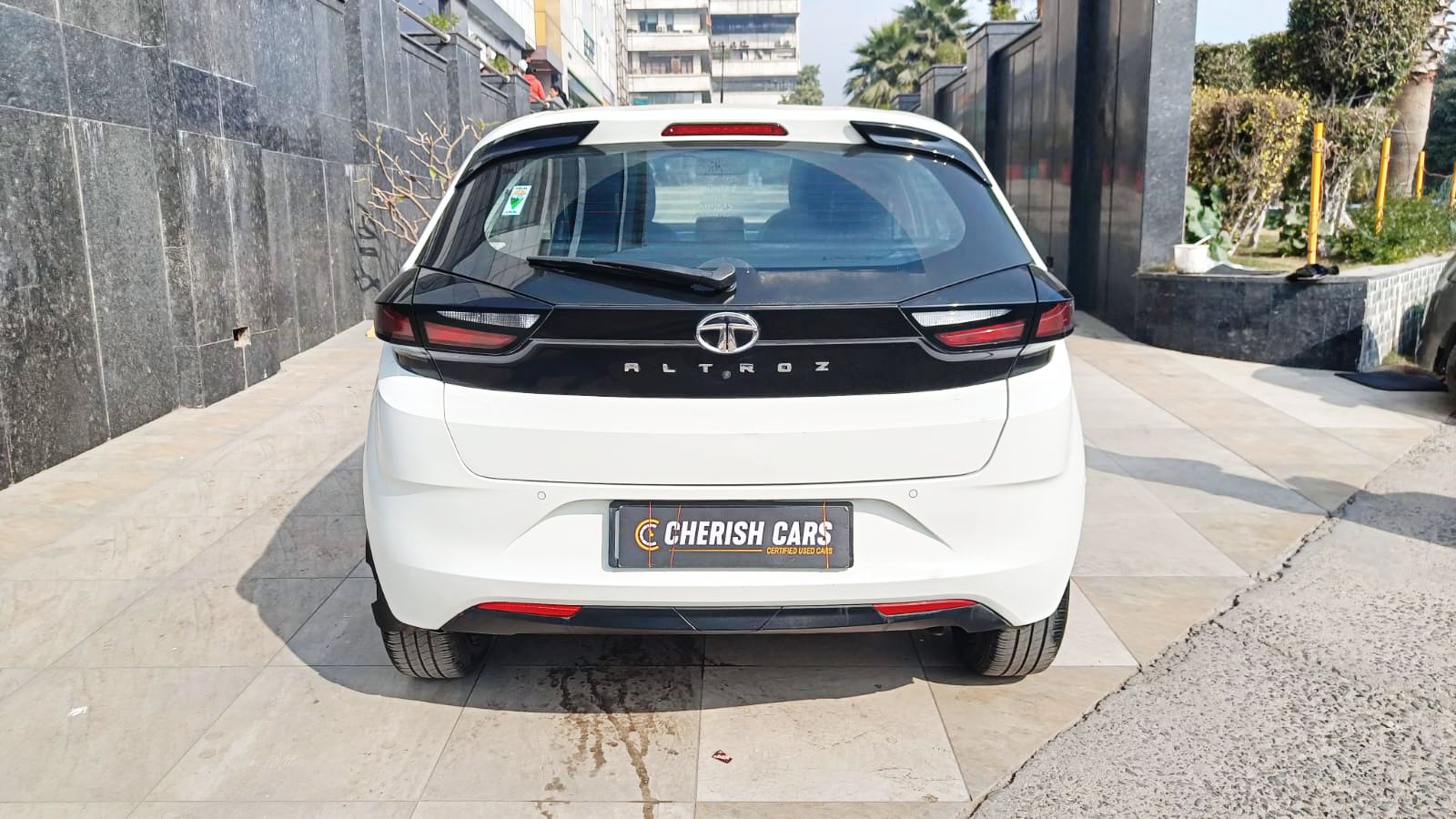 TATA ALTROZ - XZ - 2023