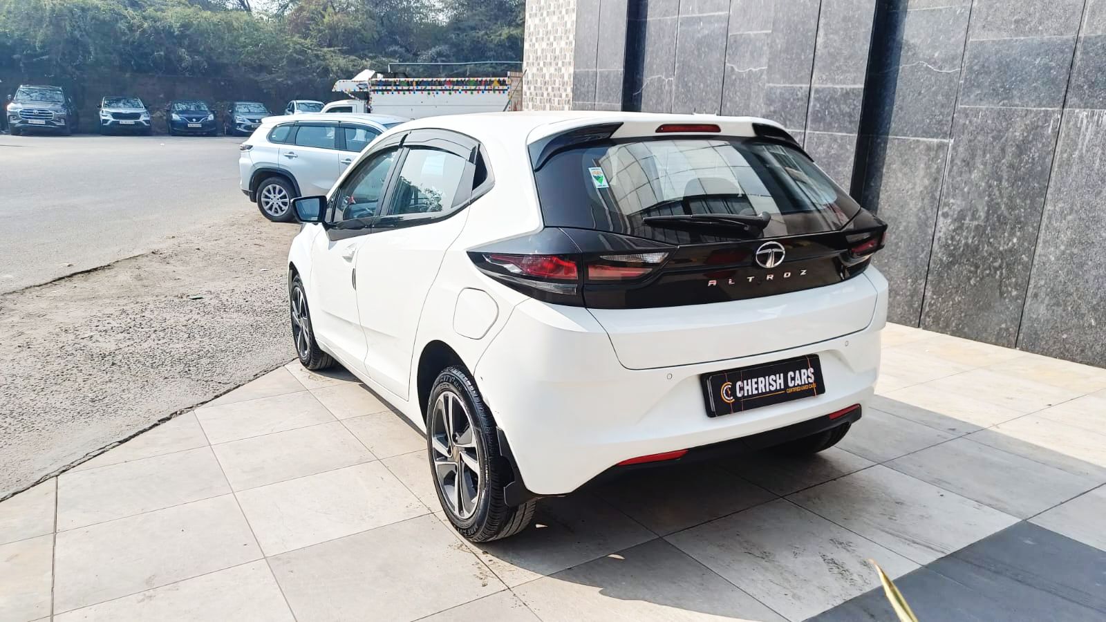 TATA ALTROZ - XZ - 2023