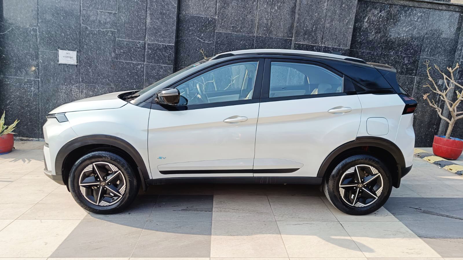 TATA NEXON EV - EMPOWERED LONG RANGE - 2023