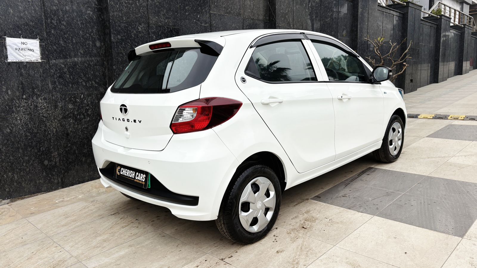 TATA TIAGO EV -XT  MR - 2024