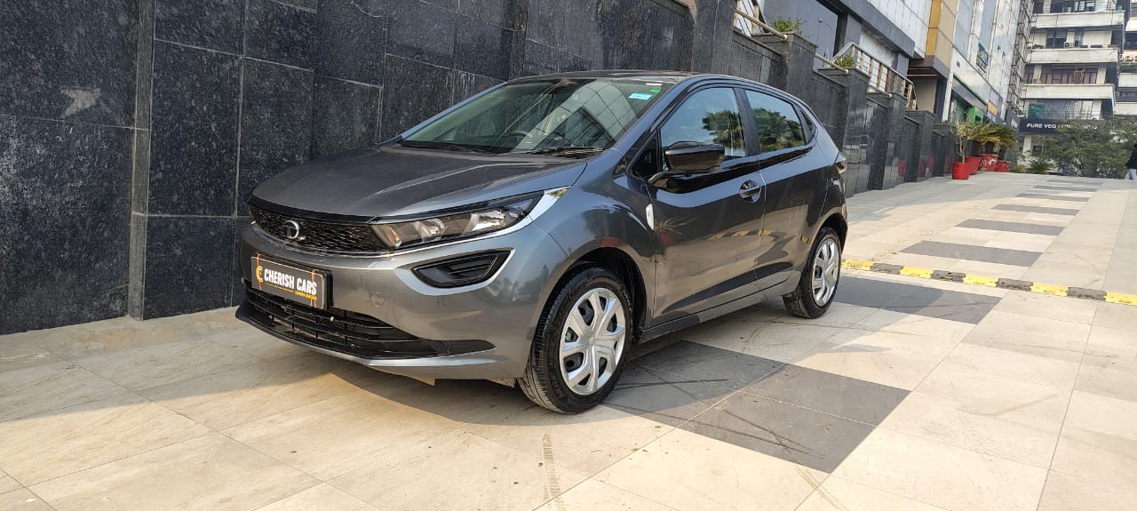 TATA ALTROZ – XMA Plus S DCA - SUNROOF - AUTOMATIC - 2024
