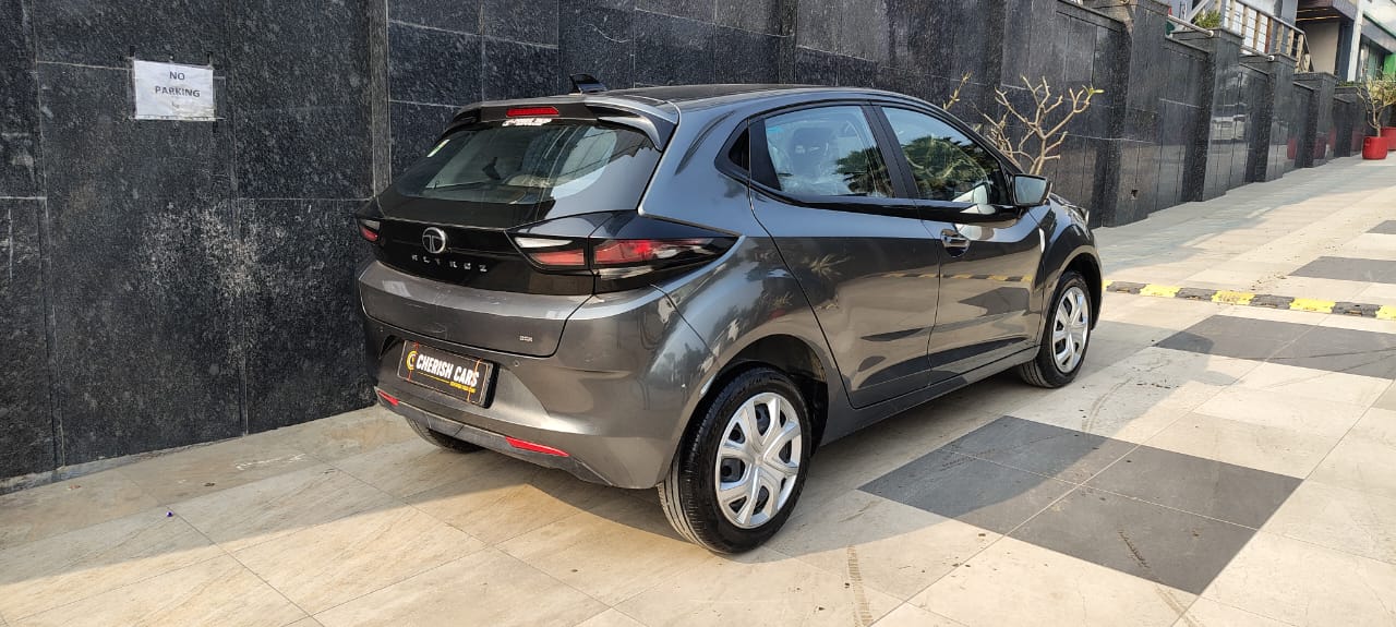 TATA ALTROZ – XMA Plus S DCA - SUNROOF - AUTOMATIC - 2024