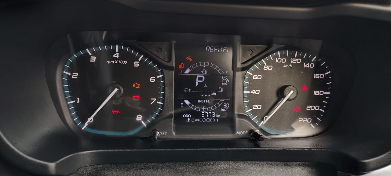 TATA ALTROZ – XMA Plus S DCA - SUNROOF - AUTOMATIC - 2024