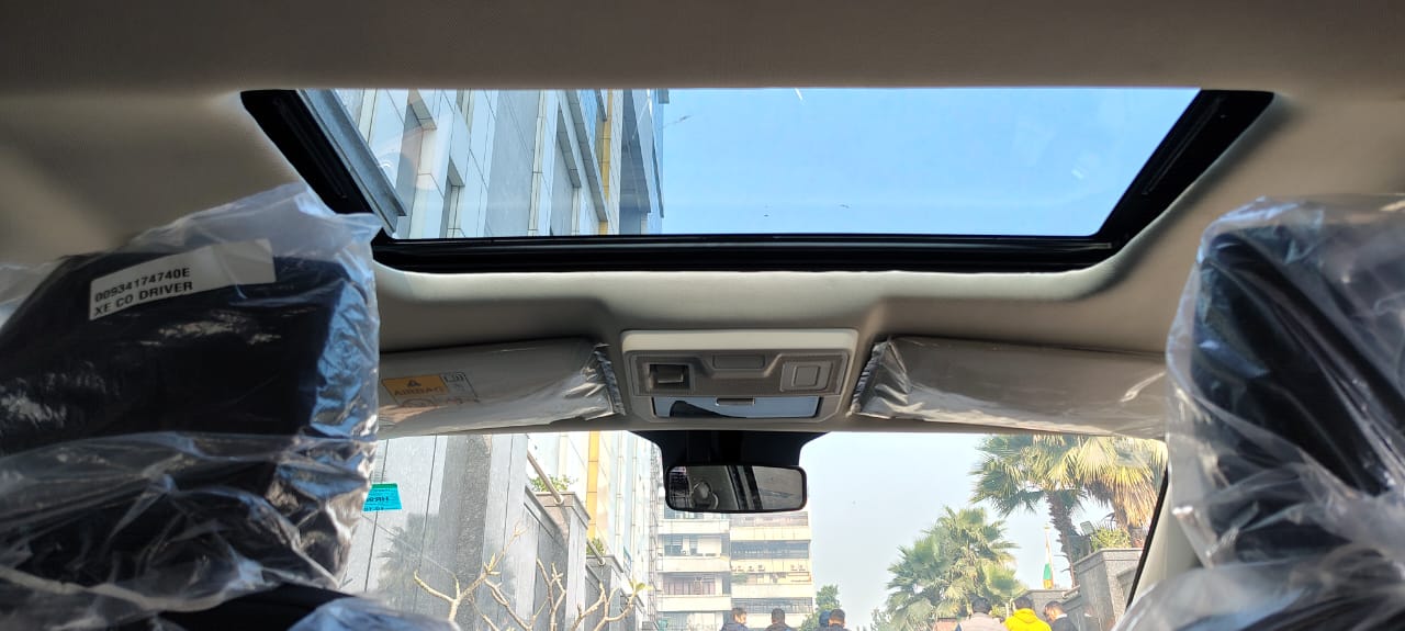 TATA ALTROZ – XMA Plus S DCA - SUNROOF - AUTOMATIC - 2024