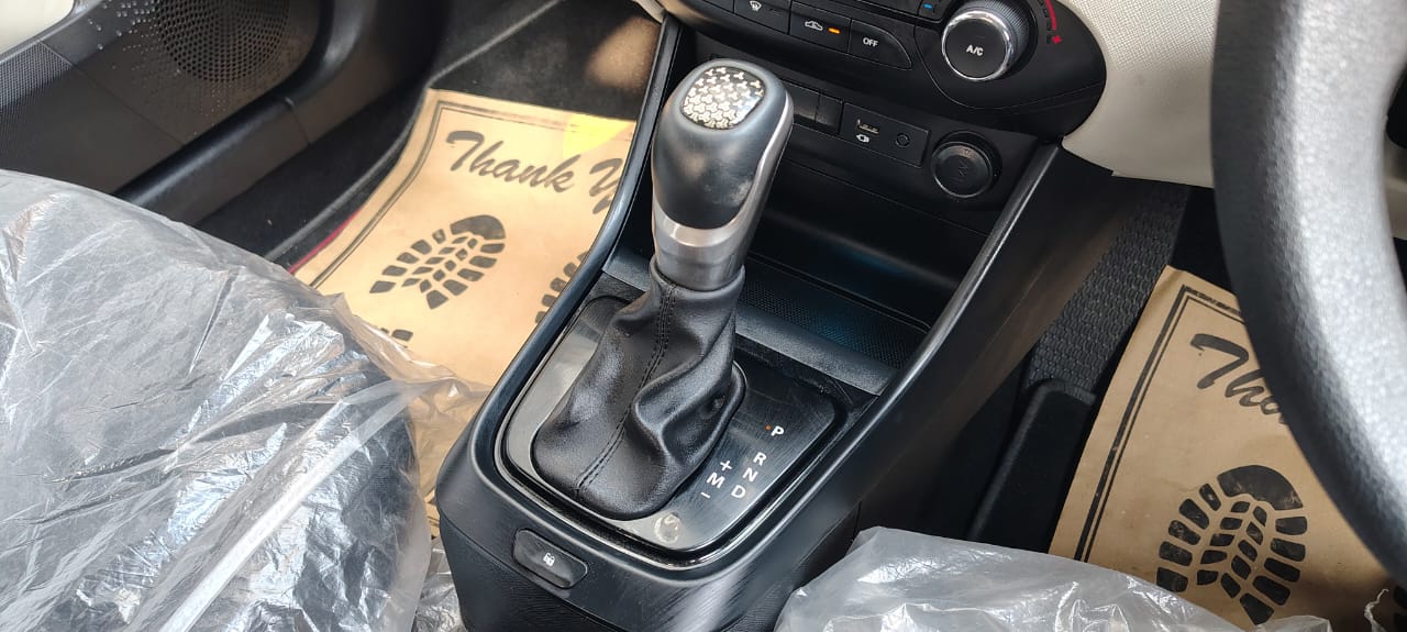 TATA ALTROZ – XMA Plus S DCA - SUNROOF - AUTOMATIC - 2024