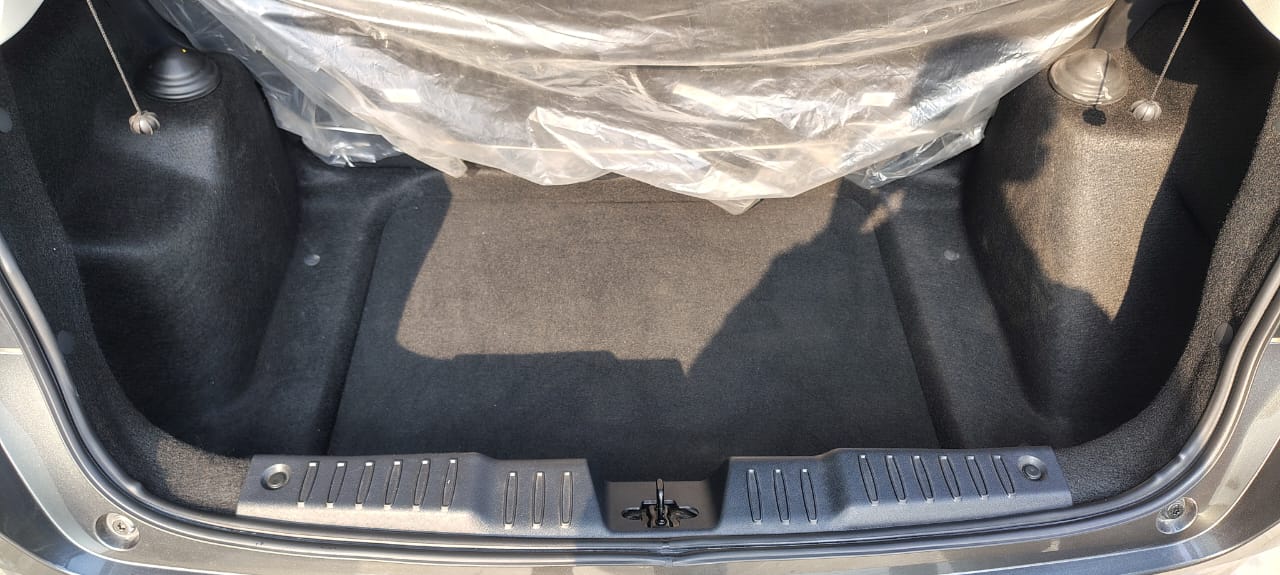 TATA ALTROZ – XMA Plus S DCA - SUNROOF - AUTOMATIC - 2024