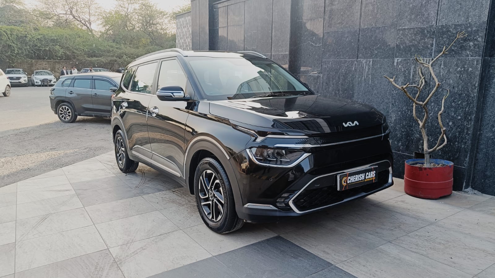 KIA CARENS - LUXURY PLUS 6AT - SUNROOF - AUTOMATIC - 2022