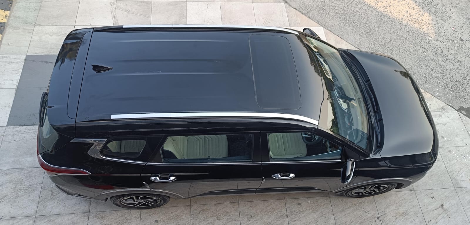 KIA CARENS - LUXURY PLUS 6AT - SUNROOF - AUTOMATIC - 2022