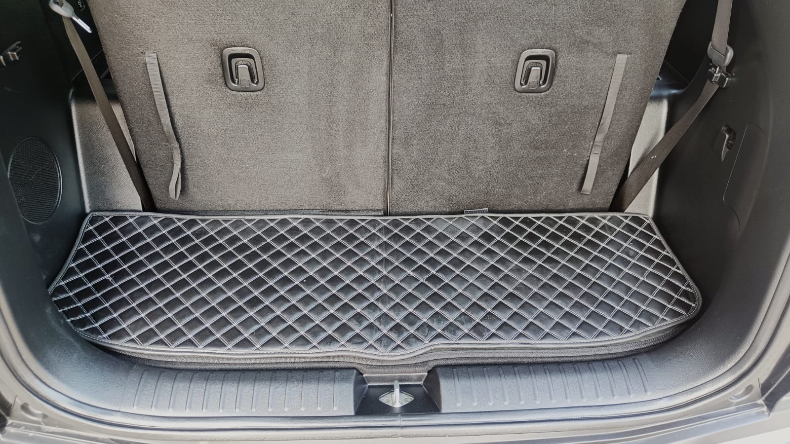 KIA CARENS - LUXURY PLUS 6AT - SUNROOF - AUTOMATIC - 2022