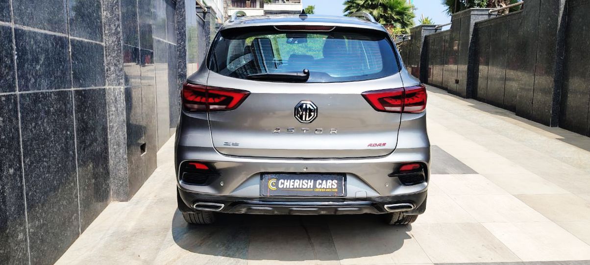 MG  ASTOR - 1.3 TURBO SAVVY RED - AUTOMATIC - PANAROMIC SUNROOF - 2023