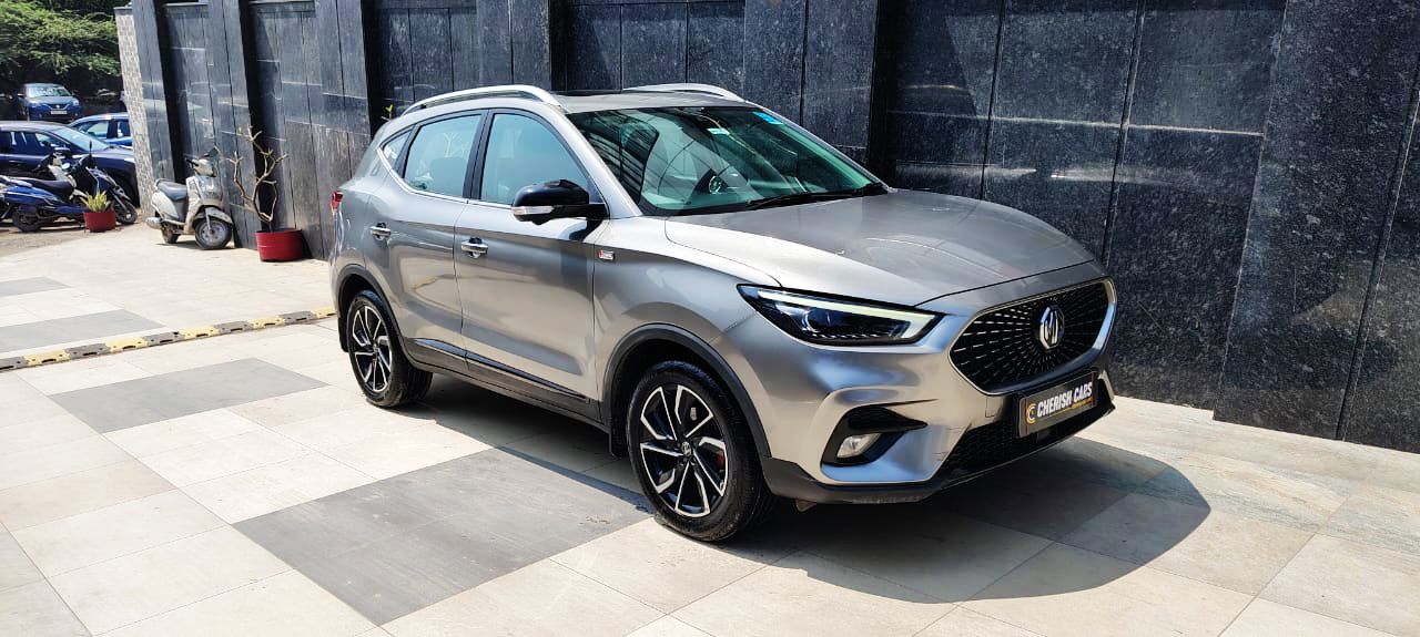 MG  ASTOR - 1.3 TURBO SAVVY RED - AUTOMATIC - PANAROMIC SUNROOF - 2023