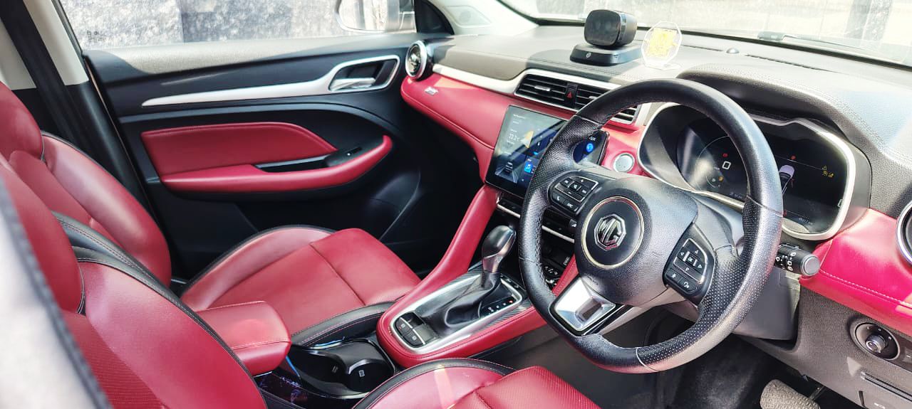 MG  ASTOR - 1.3 TURBO SAVVY RED - AUTOMATIC - PANAROMIC SUNROOF - 2023