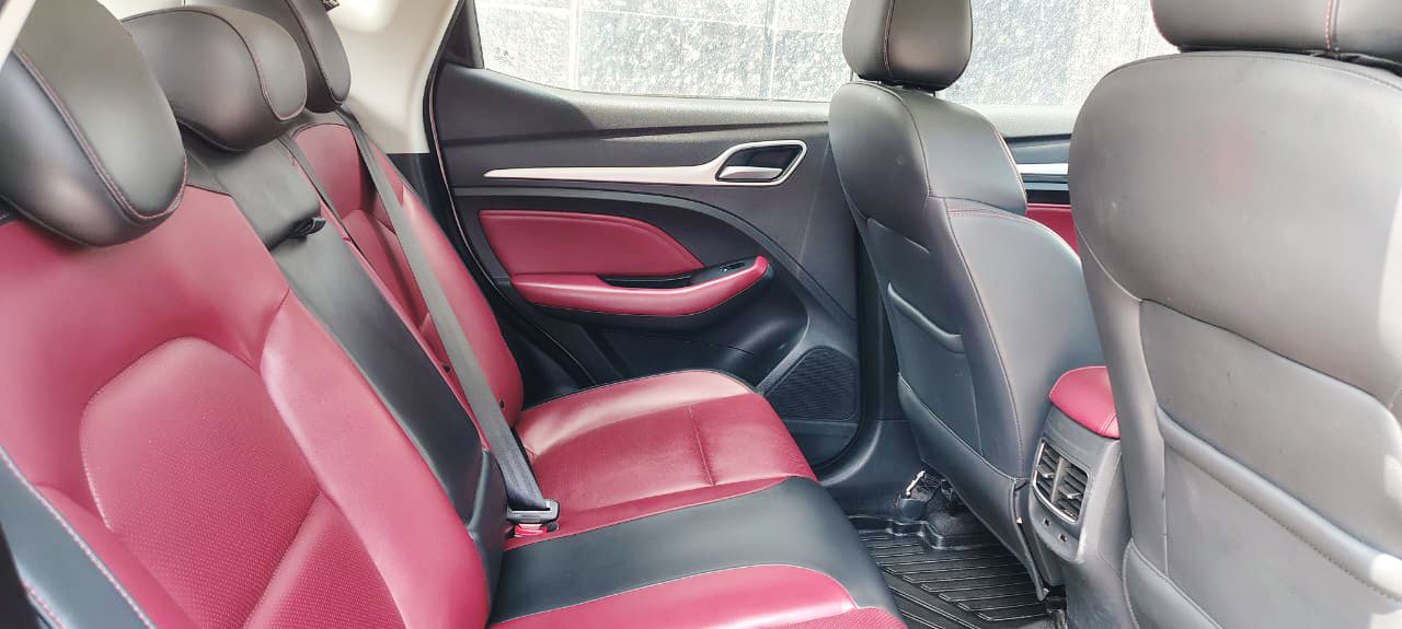 MG  ASTOR - 1.3 TURBO SAVVY RED - AUTOMATIC - PANAROMIC SUNROOF - 2023
