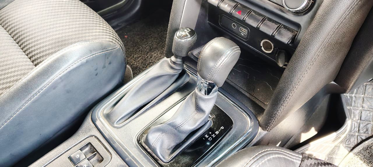 MAHINDRA THAR - LXP AT 4WD HT - AUTOMATIC - 2022