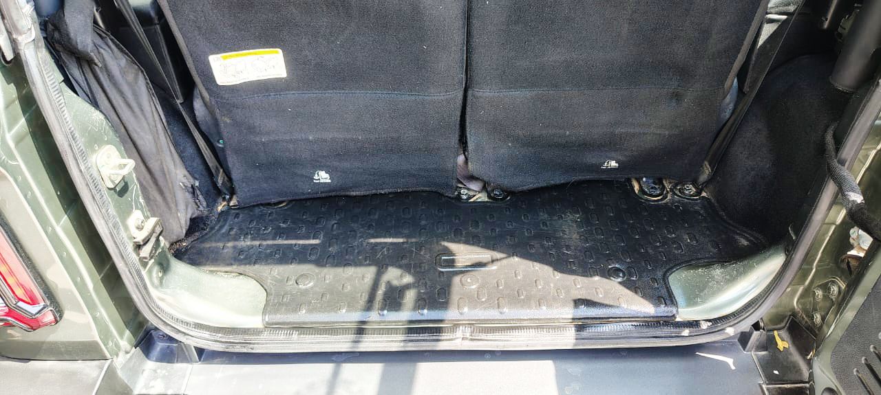 MAHINDRA THAR - LXP AT 4WD HT - AUTOMATIC - 2022