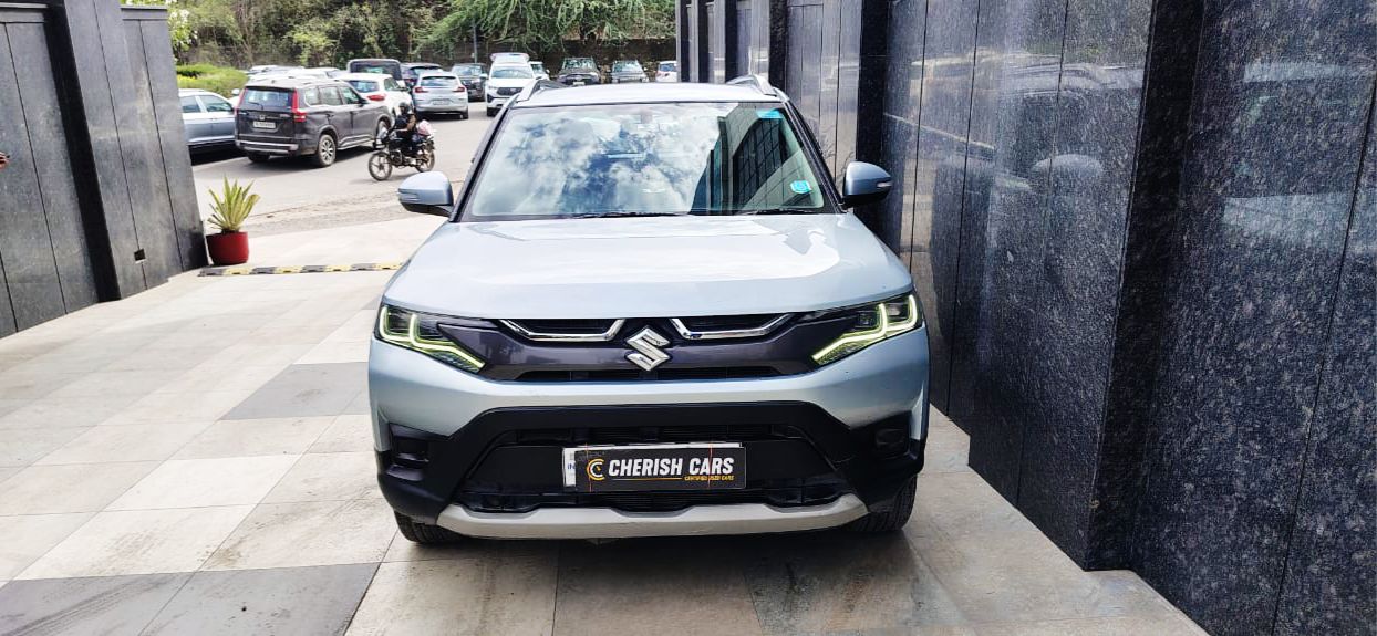 MARUTI BREZZA - ZXI AT SMART HYBRID - SUNROOF - AUTOMATIC - 2024