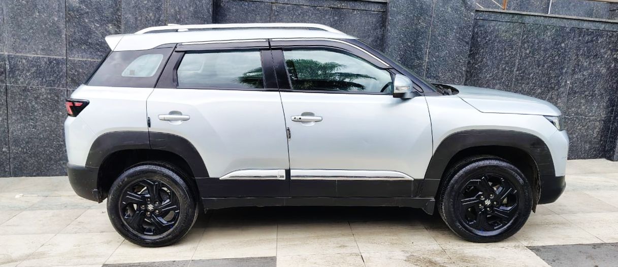 MARUTI BREZZA - ZXI AT SMART HYBRID - SUNROOF - AUTOMATIC - 2024
