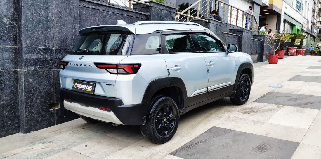 MARUTI BREZZA - ZXI AT SMART HYBRID - SUNROOF - AUTOMATIC - 2024