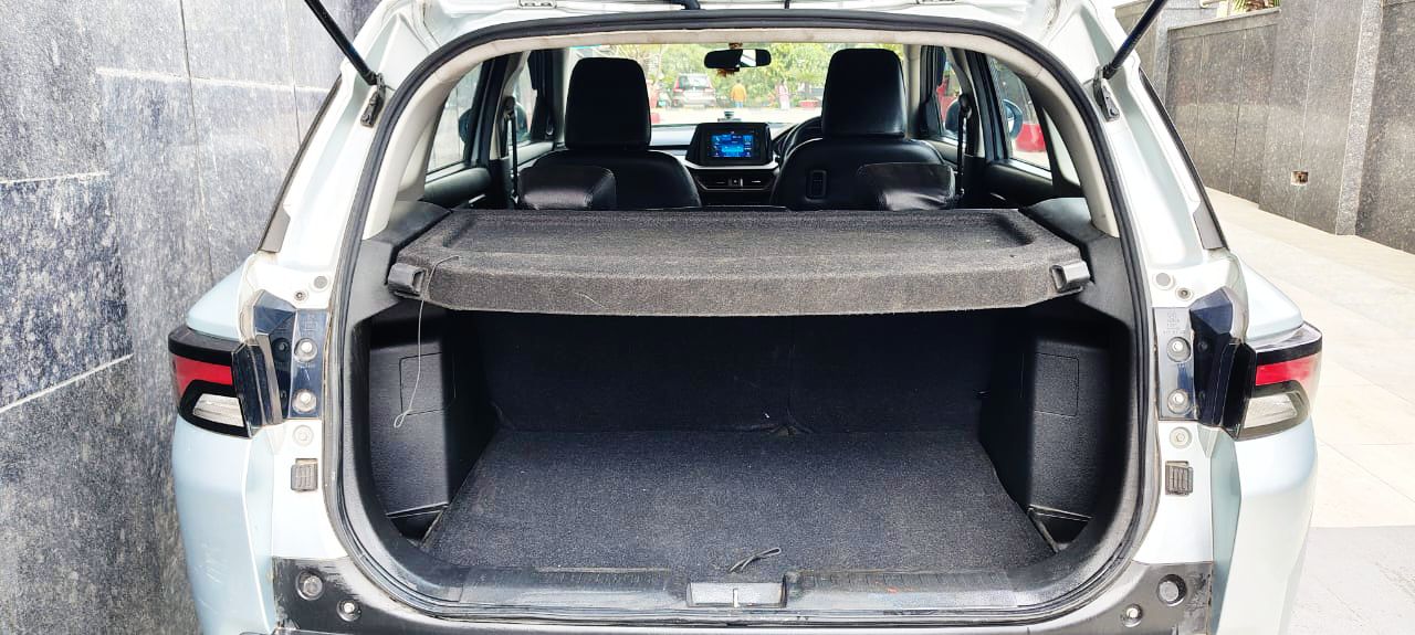 MARUTI BREZZA - ZXI AT SMART HYBRID - SUNROOF - AUTOMATIC - 2024