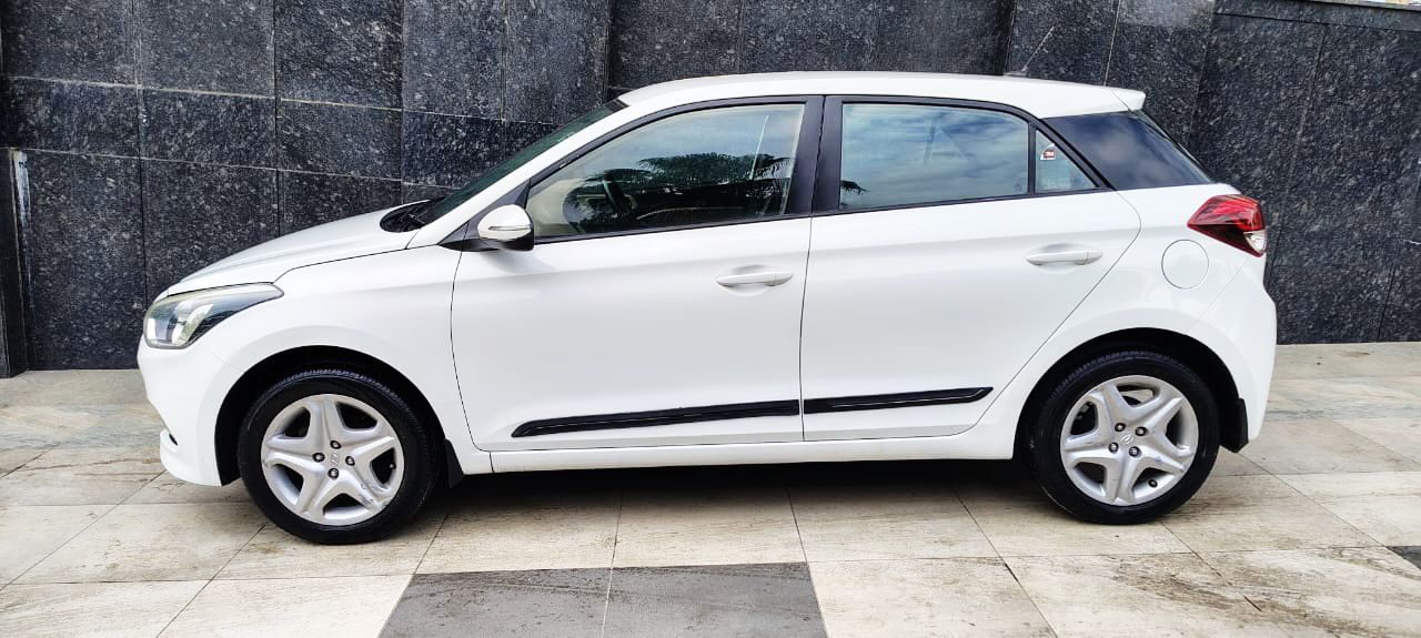 HYUNDAI i20 - ASTA - 2017