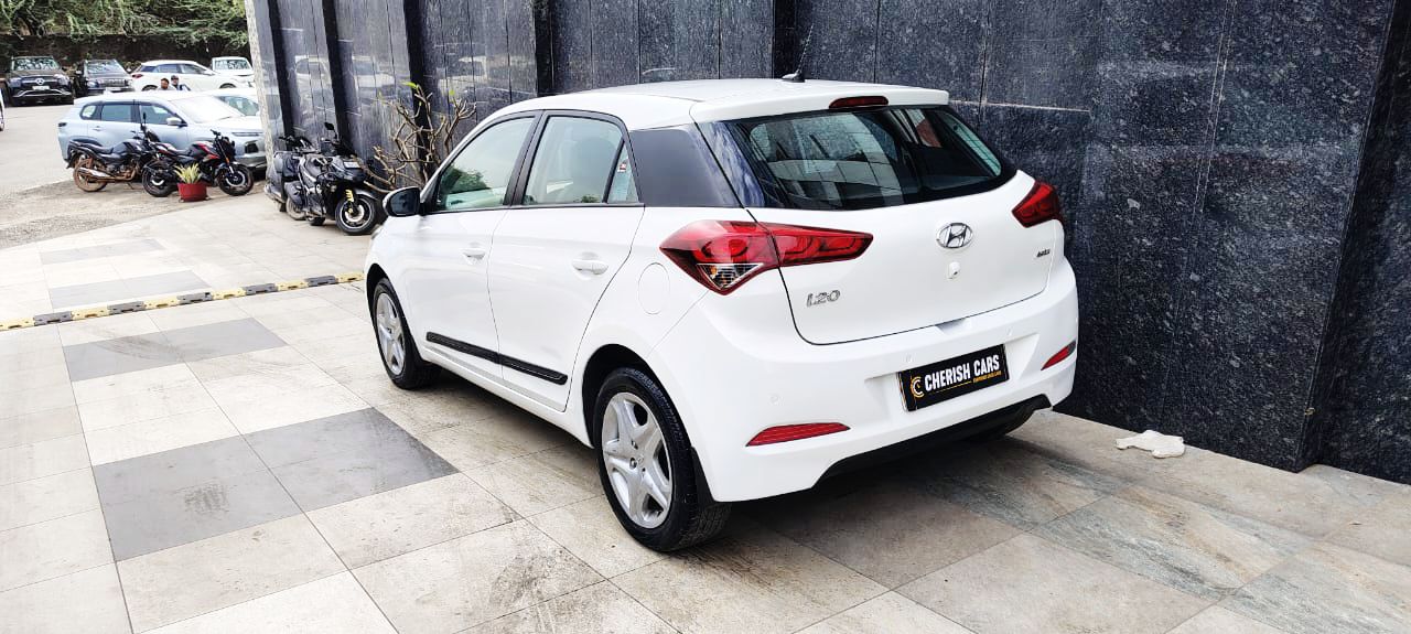 HYUNDAI i20 - ASTA - 2017