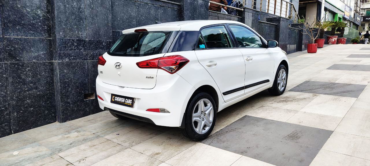 HYUNDAI i20 - ASTA - 2017