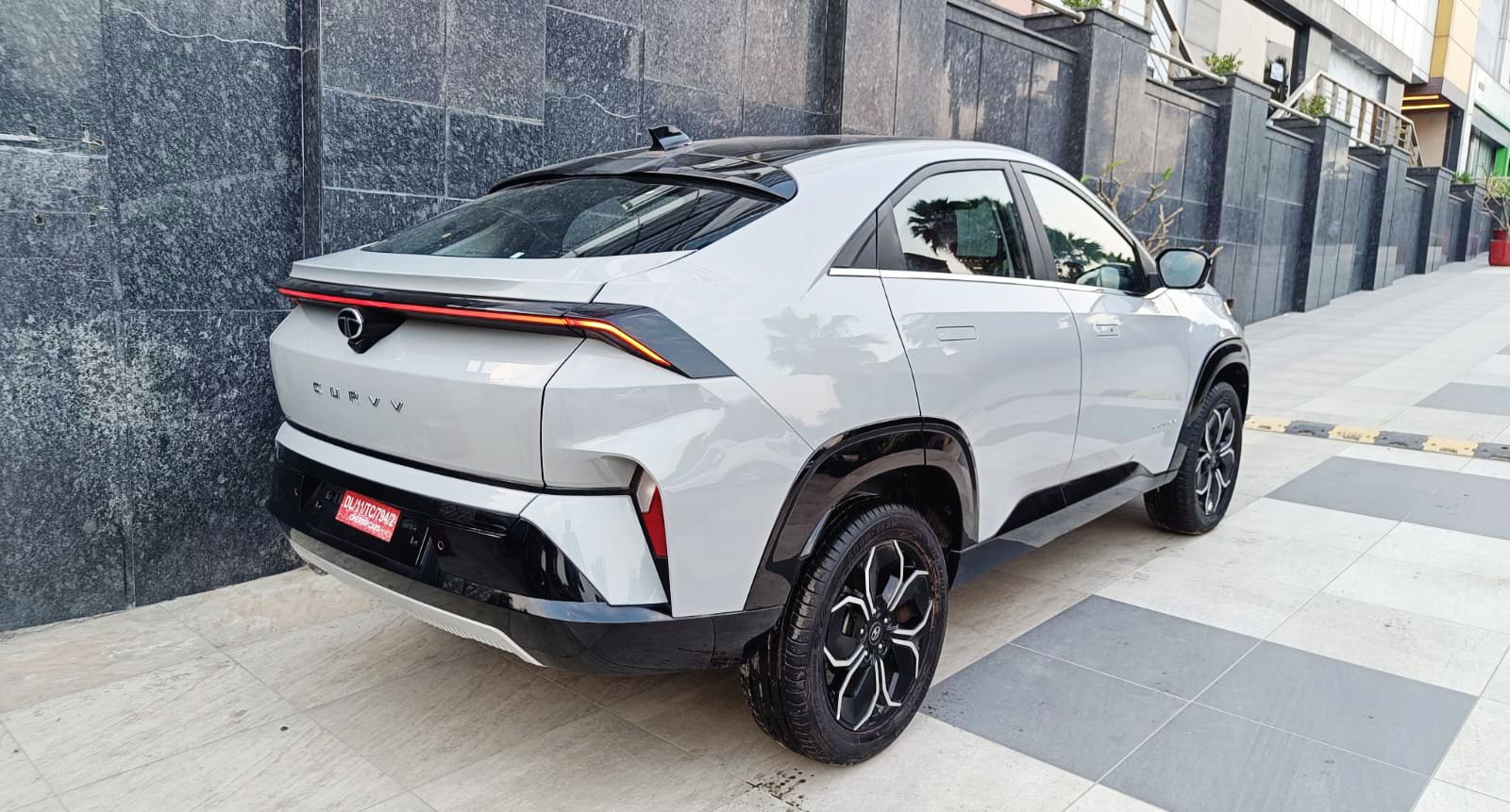 TATA CURVV - ACCOMPLISHED PLUS A TGDI - PANAROMIC SUNROOF - UNREGISTERED