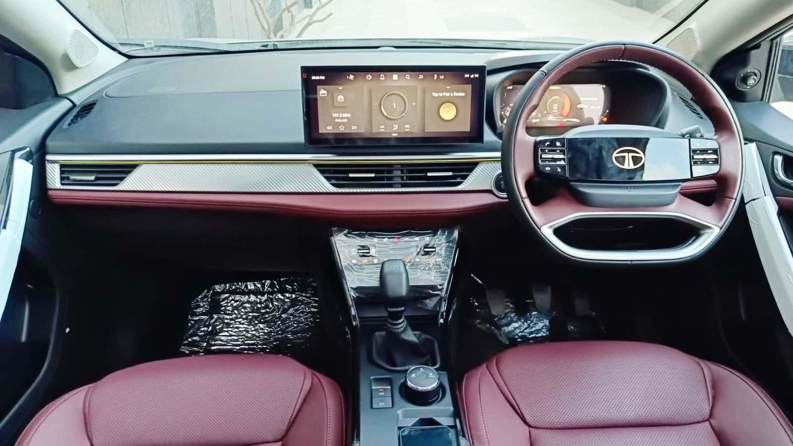 TATA CURVV - ACCOMPLISHED PLUS A TGDI - PANAROMIC SUNROOF - UNREGISTERED
