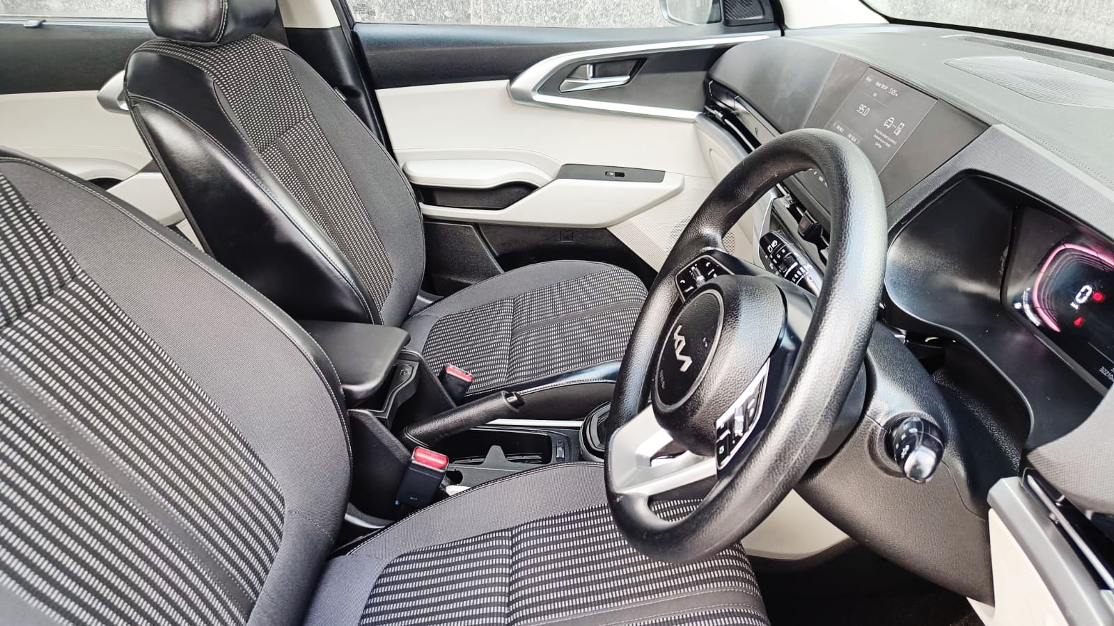 KIA CARENS - PRESTIGE PLUS DCT - AUTOMATIC - 2022