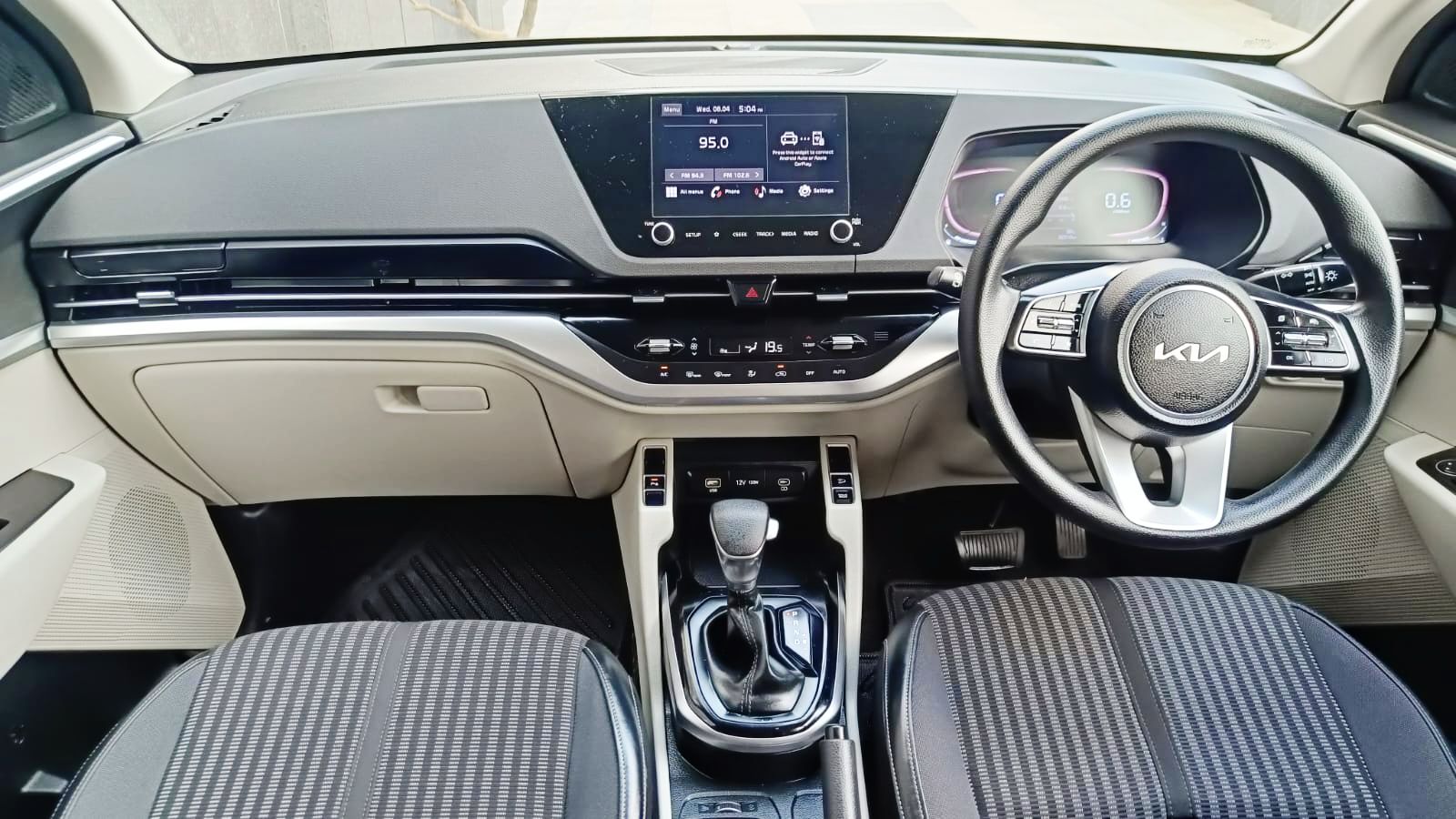 KIA CARENS - PRESTIGE PLUS DCT - AUTOMATIC - 2022