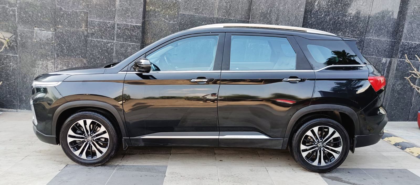 MG HECTOR - SHARP CVT – PANORAMIC SUNROOF - AUTOMATIC - 2021