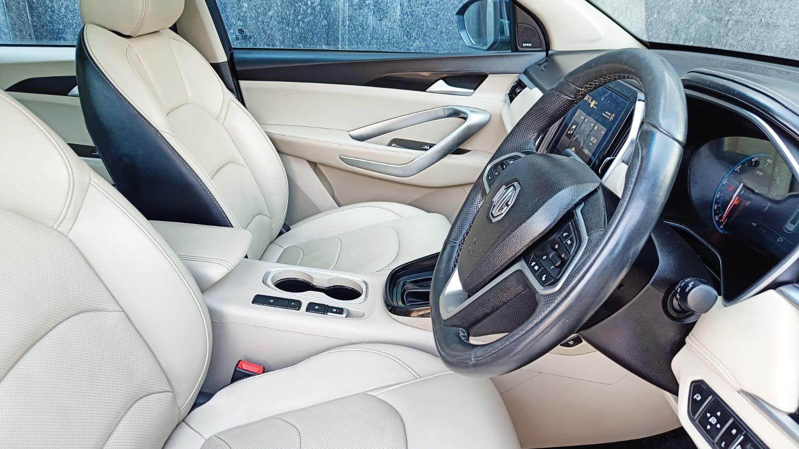 MG HECTOR - SHARP CVT – PANORAMIC SUNROOF - AUTOMATIC - 2021