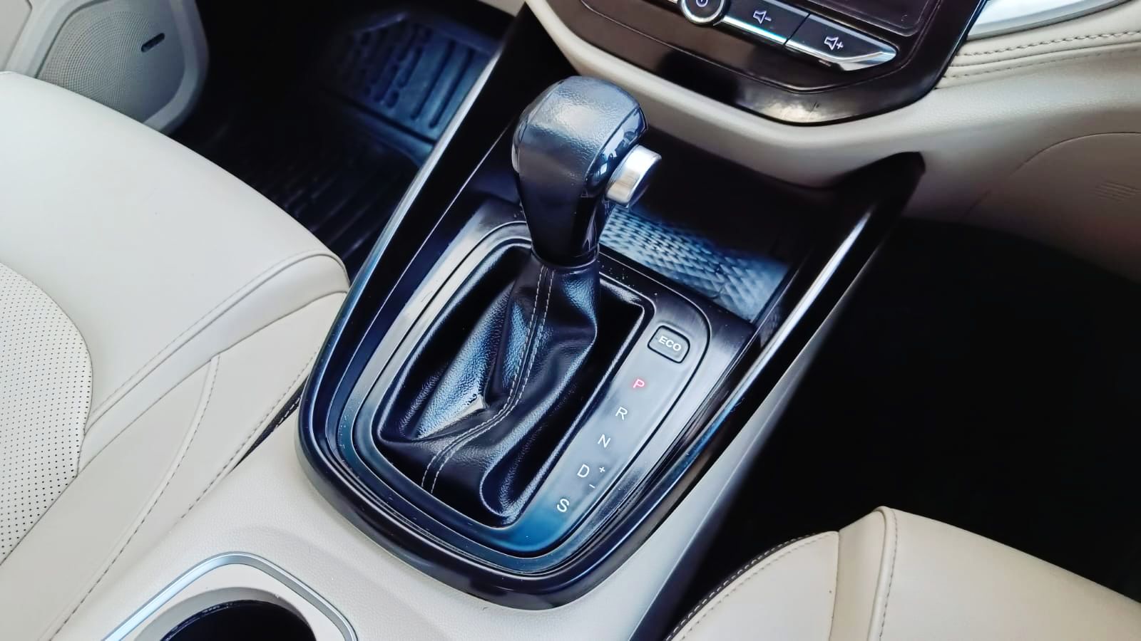 MG HECTOR - SHARP CVT – PANORAMIC SUNROOF - AUTOMATIC - 2021