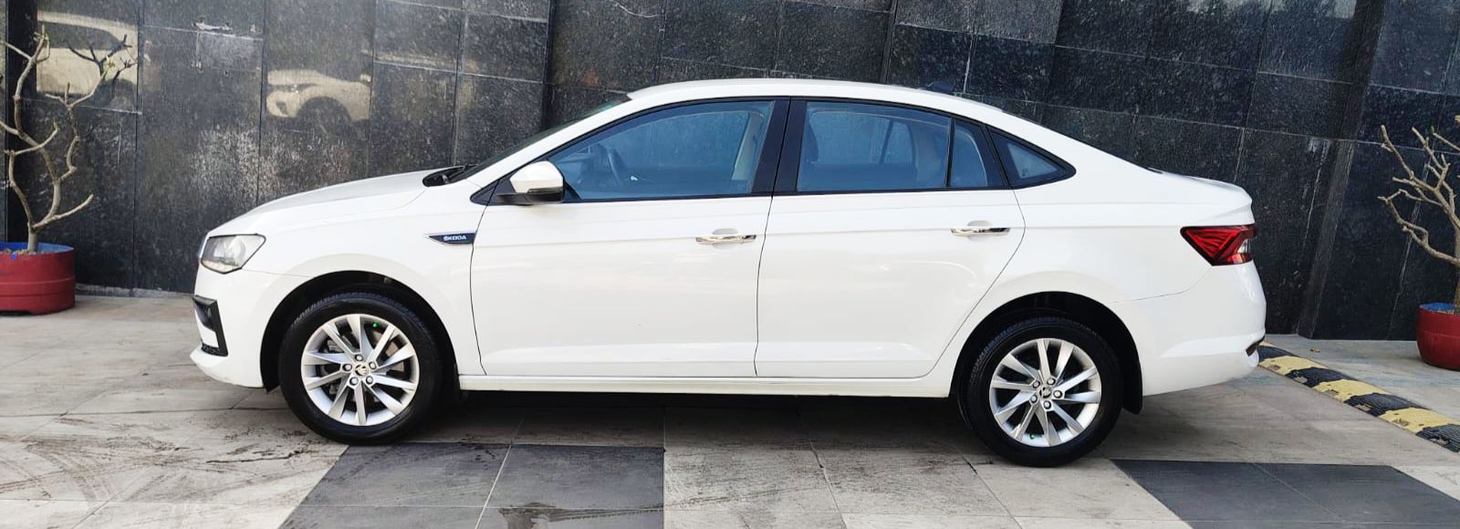 SKODA SLAVIA - AMBITION 1.5 TSI  DSG AT - AUTOMATIC - 2024
