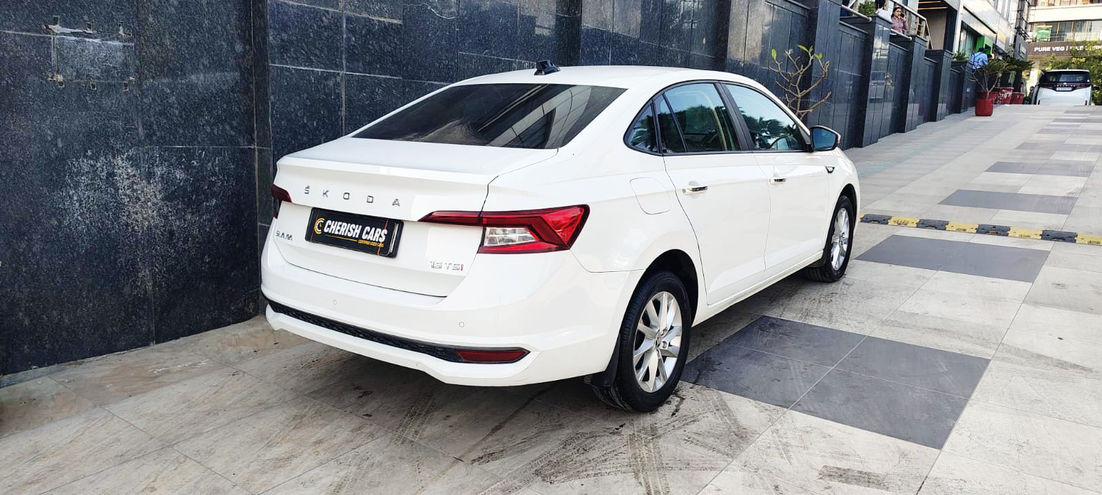 SKODA SLAVIA - AMBITION 1.5 TSI  DSG AT - AUTOMATIC - 2024